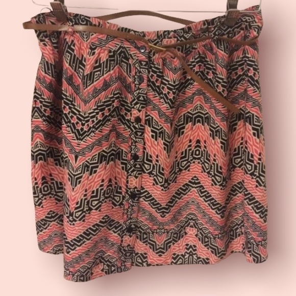 3/$20, Primark, Cute Miniskirt with belt, Size 8 - Picture 3 of 10